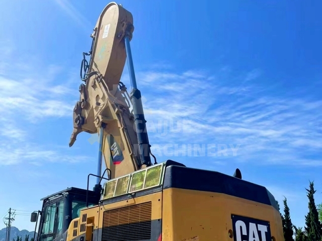 Used Caterpillar CAT374D