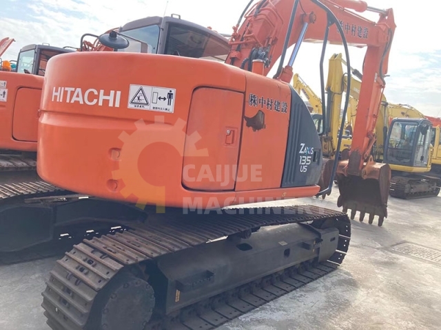 Used Hitachi ZX135