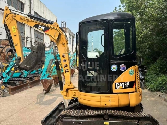 Used Caterpillar CAT303CR