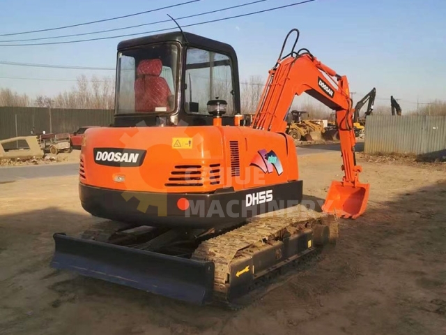 Used Doosan DH55