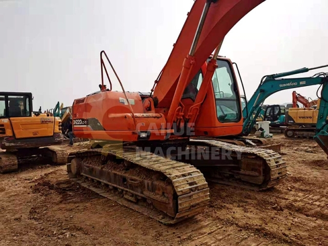 Used Doosan DH220-7