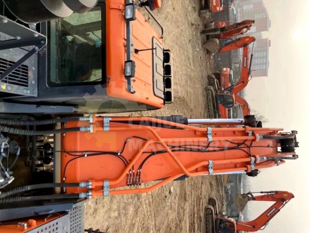 Used Doosan DX520LC-9C