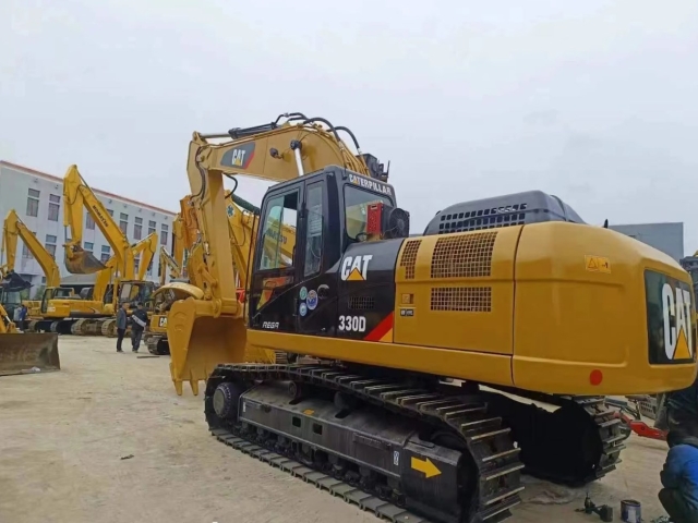 Used Caterpillar CAT330D2