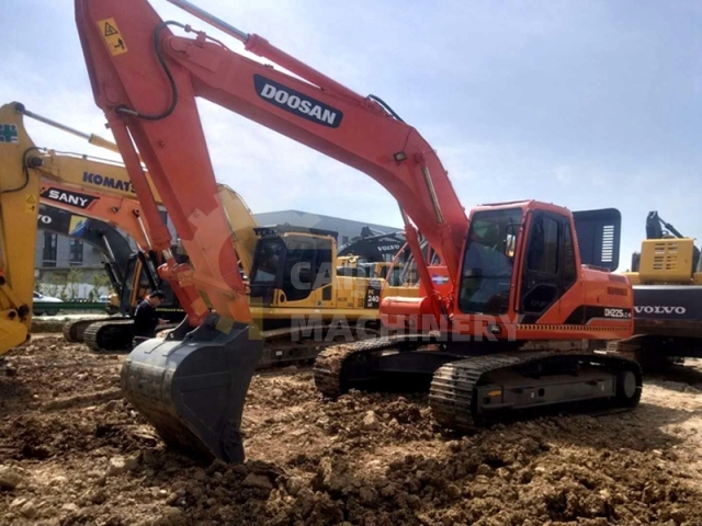 Used Doosan DH225-9