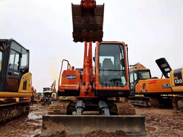 Used Doosan DH80