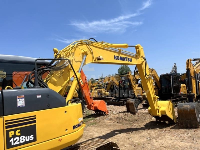 Used Komatsu PC128