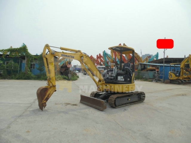 Used Komatsu PC30MR-2