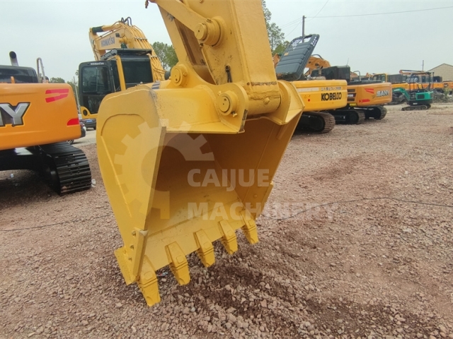 Used Komatsu PC400-8