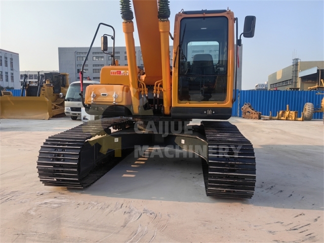 Used Hyundai R220-9