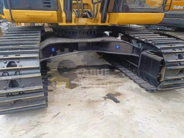 Used Caterpillar CAT330D2