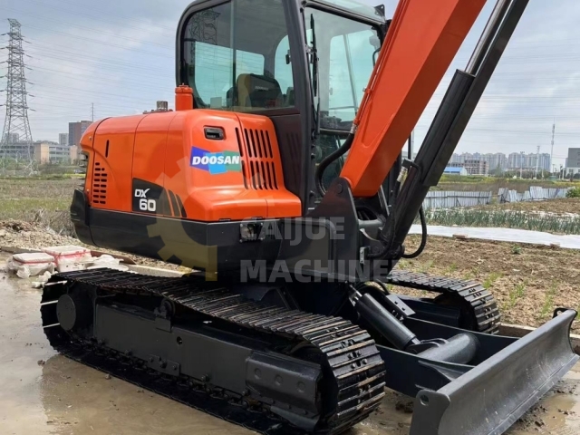 Used Doosan DX60-9