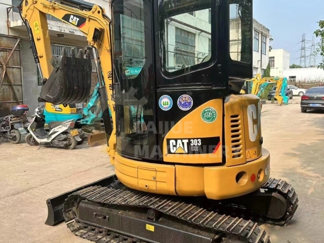 Used Caterpillar CAT303CR