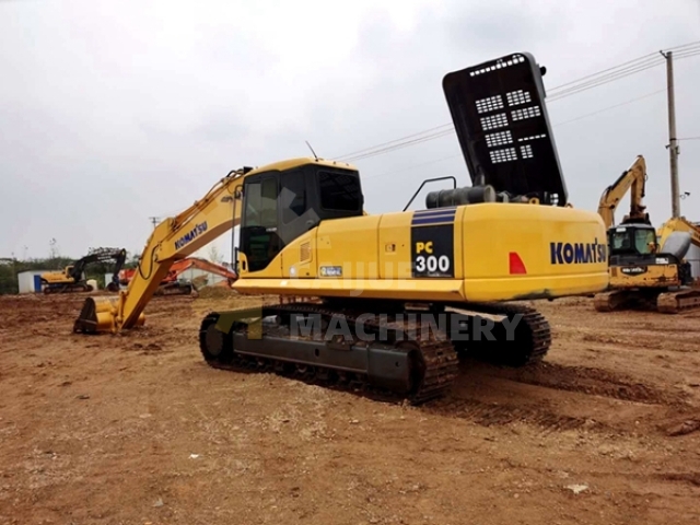 Used Komatsu PC300-7